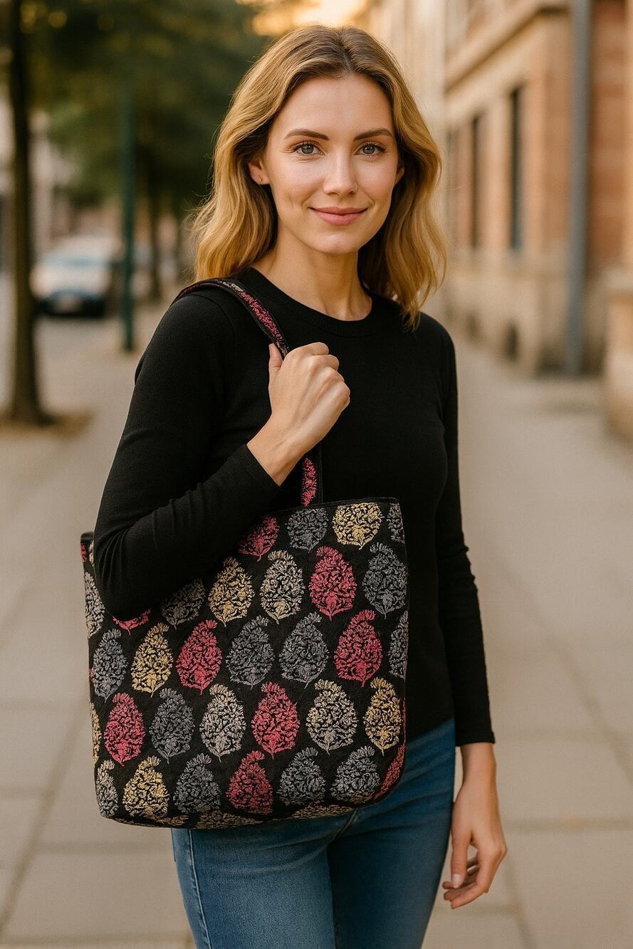 Vera Bradley tote bag in the discontinued "Northern Lights" pattern.